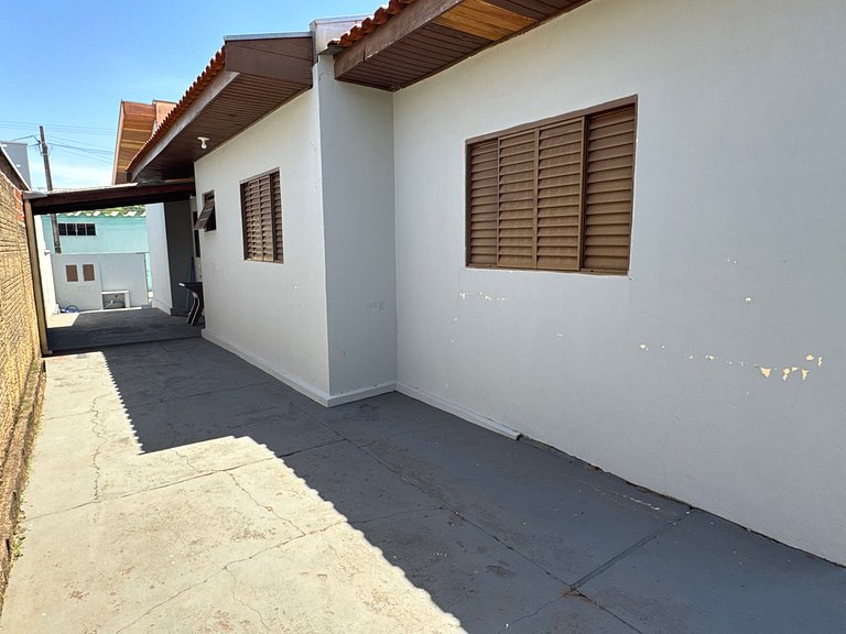 Casa completa + ar e vaga, perto parque Ecológico