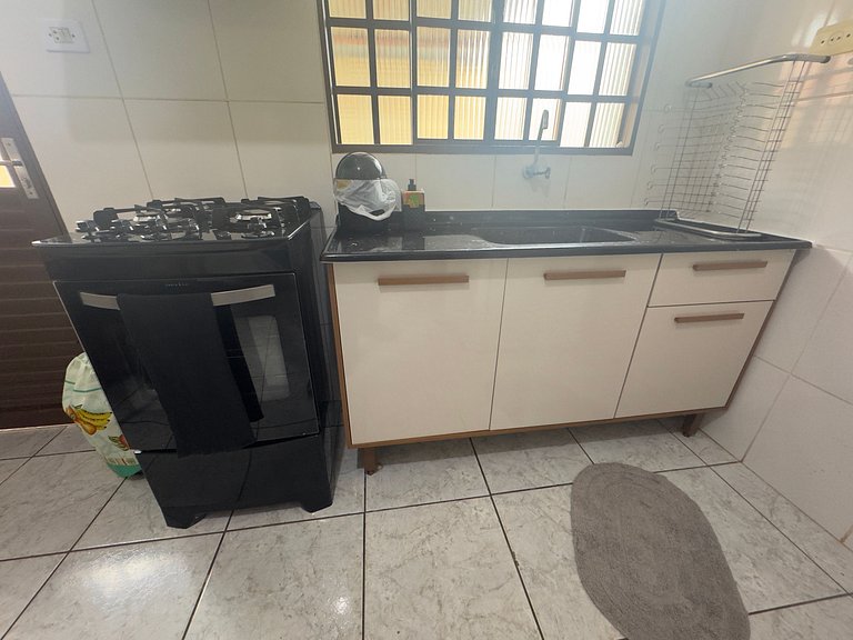 Casa completa + ar e vaga, perto parque Ecológico